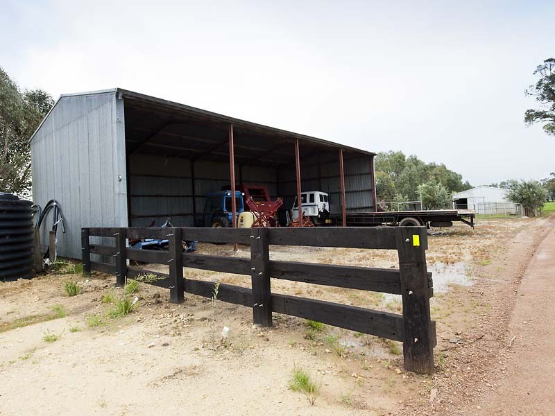 327 Coronation Road, Waroona WA 6215