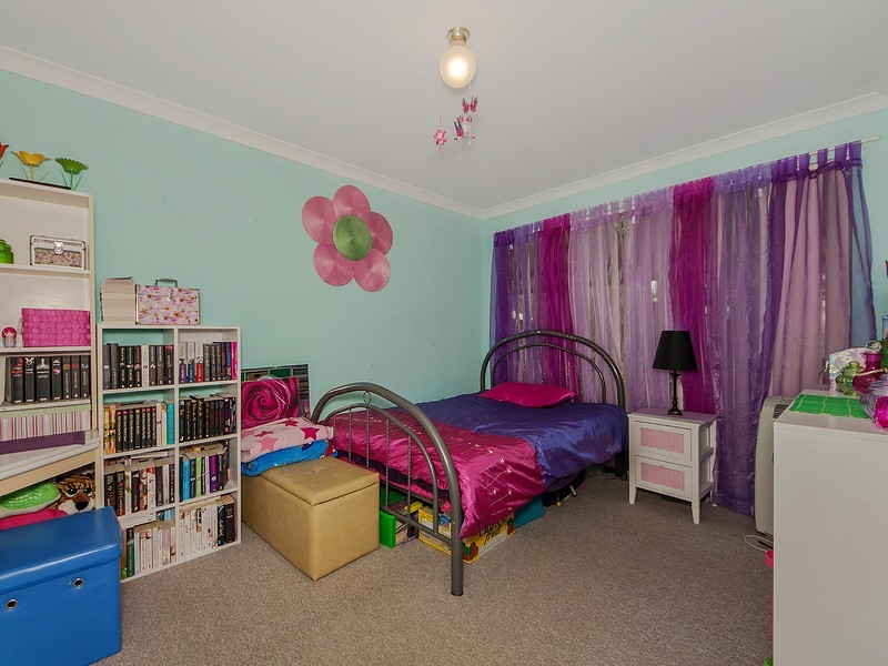 10 Neil Place, Waroona WA 6215