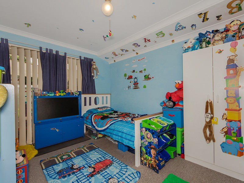 10 Neil Place, Waroona WA 6215