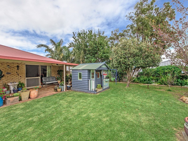 10 Neil Place, Waroona WA 6215