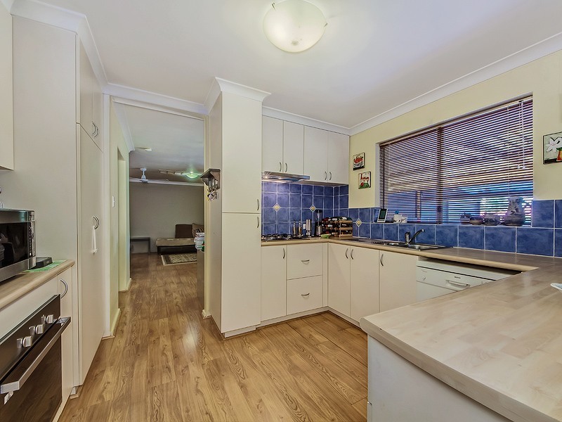 2 Hawksley Drive, Waroona WA 6215