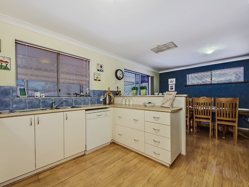2 Hawksley Drive, Waroona WA 6215