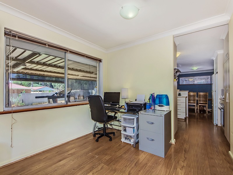 2 Hawksley Drive, Waroona WA 6215