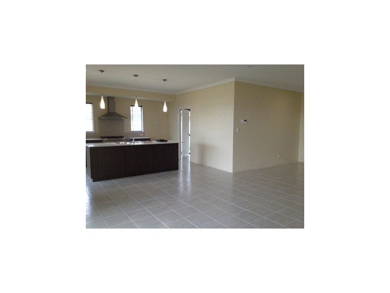 19 Newbridge Street, Meadow Springs WA 6210