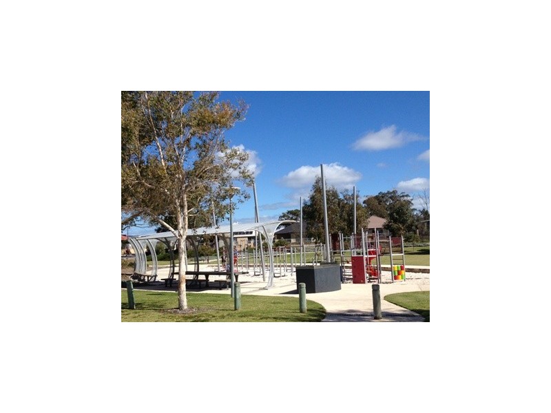 19 Newbridge Street, Meadow Springs WA 6210