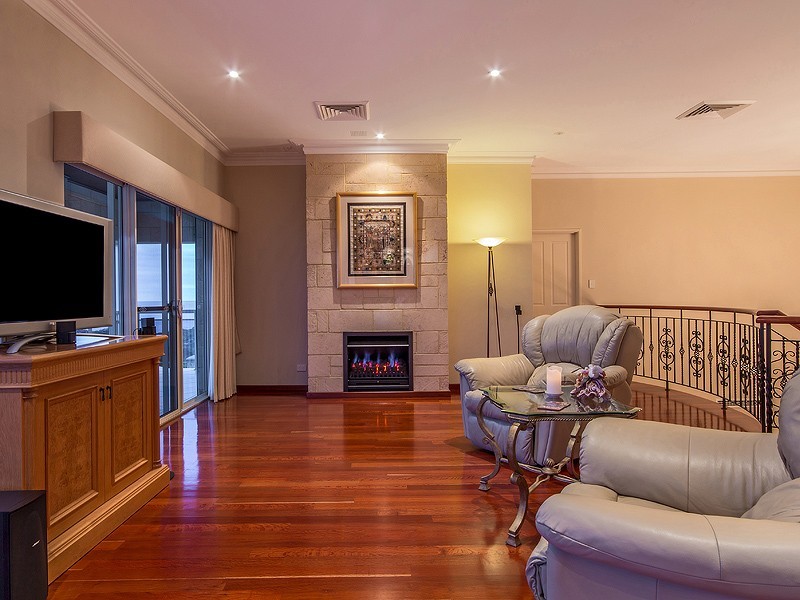 50 Alexis Circle, PORT BOUVARD, Wannanup WA 6210