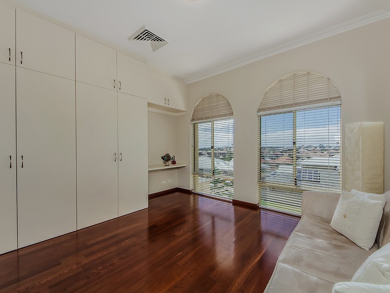 50 Alexis Circle, PORT BOUVARD, Wannanup WA 6210