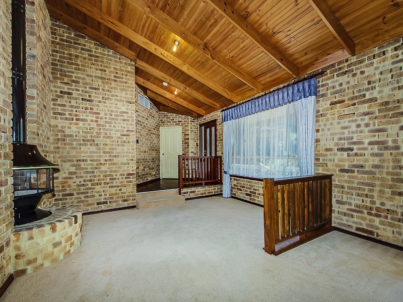 20 Russell Drive, Waroona WA 6215