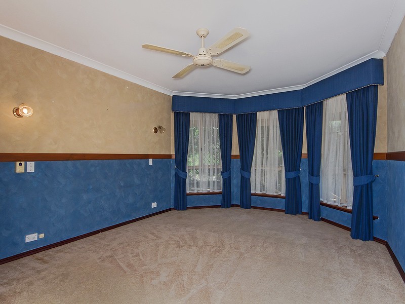20 Russell Drive, Waroona WA 6215