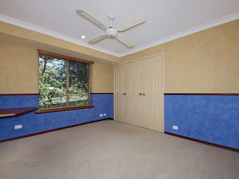 20 Russell Drive, Waroona WA 6215