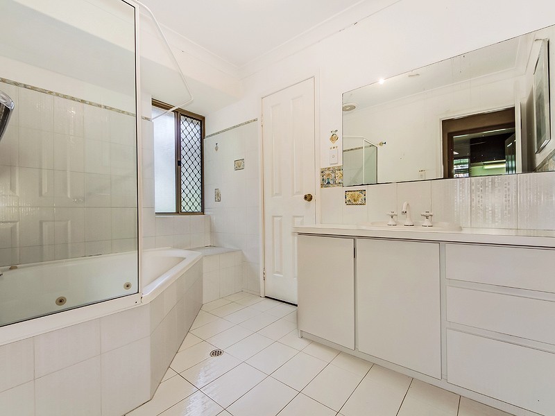 20 Russell Drive, Waroona WA 6215