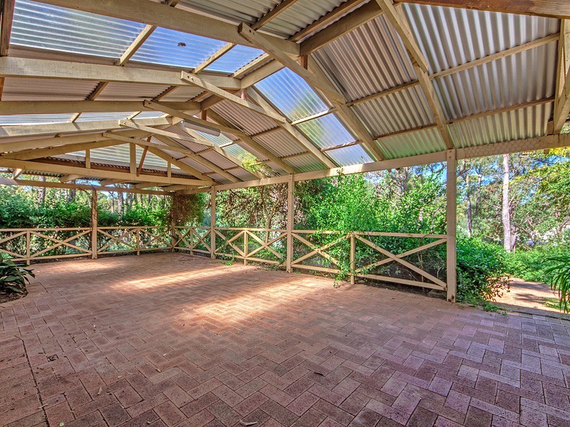 20 Russell Drive, Waroona WA 6215