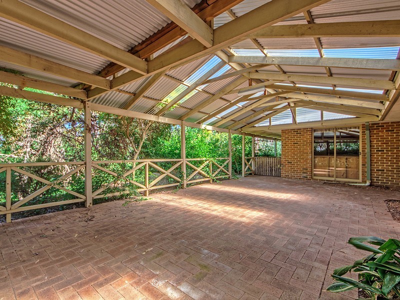 20 Russell Drive, Waroona WA 6215