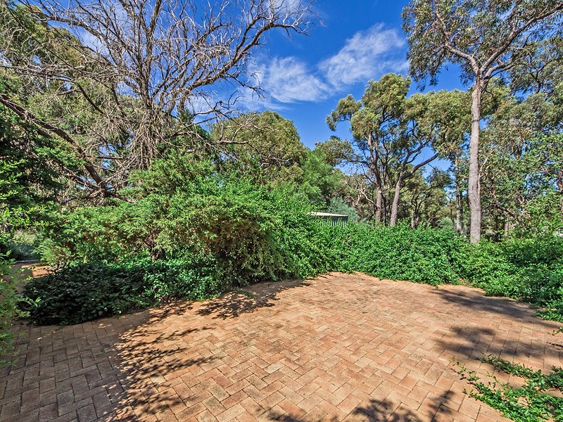 20 Russell Drive, Waroona WA 6215