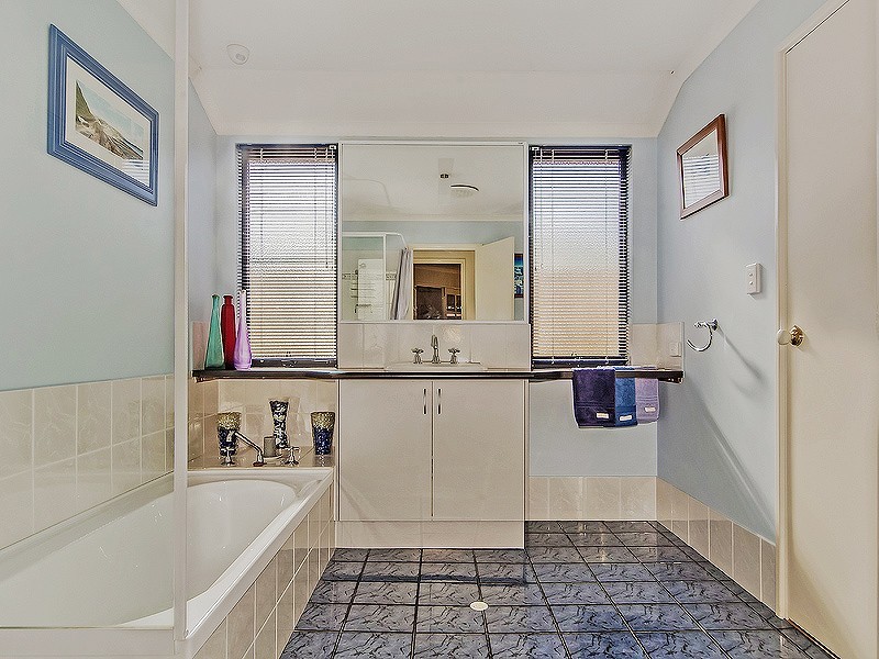 11 Melros Beach Rd, Dawesville WA 6211