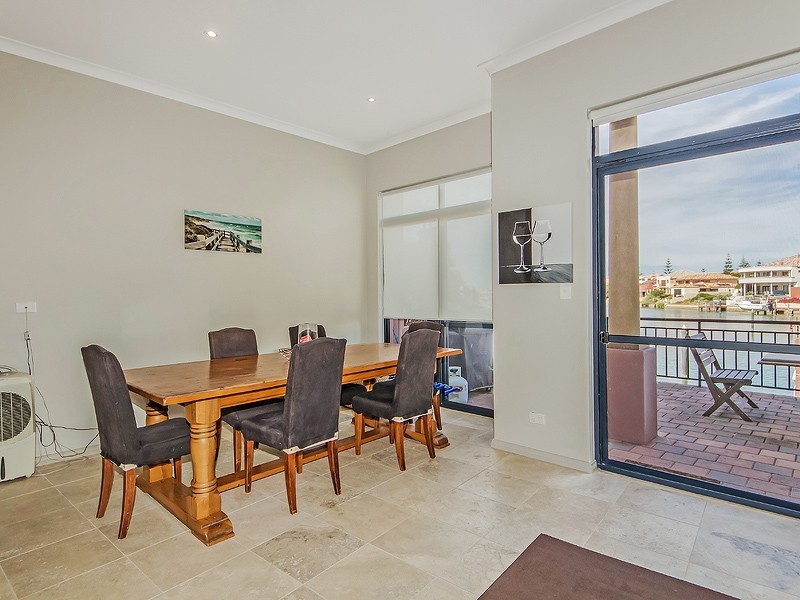 10/7 Village Mews,PORT BOUVARD, Wannanup WA 6210