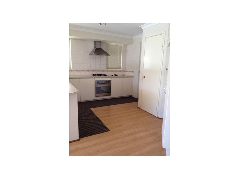 28 Ravendale Drive, Dudley Park WA 6210