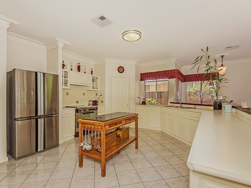 36 Willow Gardens, South Yunderup WA 6208