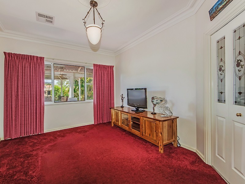 36 Willow Gardens, South Yunderup WA 6208