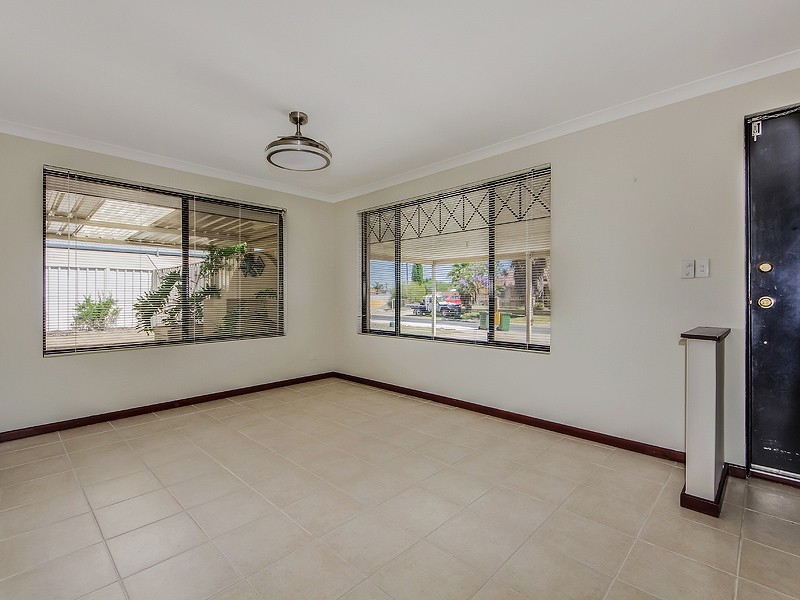 70 Exchequer Ave, Greenfields WA 6210