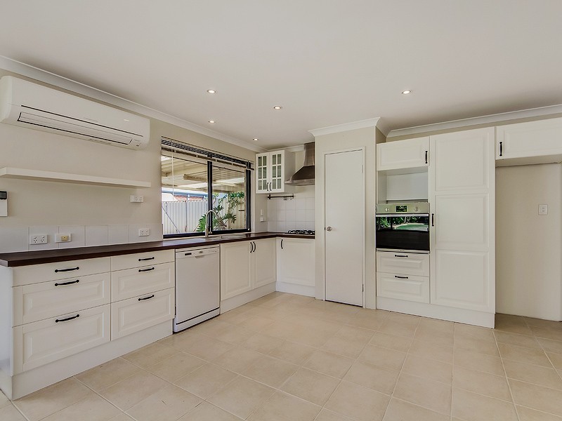 70 Exchequer Ave, Greenfields WA 6210