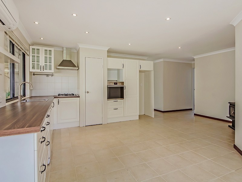 70 Exchequer Ave, Greenfields WA 6210