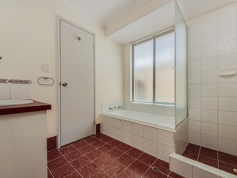 70 Exchequer Ave, Greenfields WA 6210