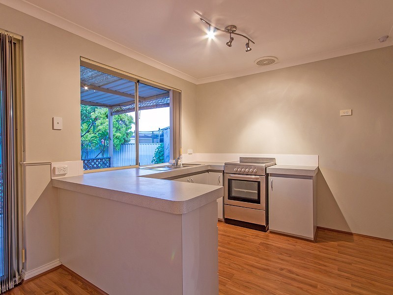 48 Cuthbertson Drive, Cooloongup WA 6168