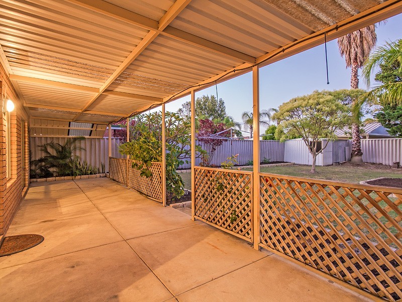 48 Cuthbertson Drive, Cooloongup WA 6168