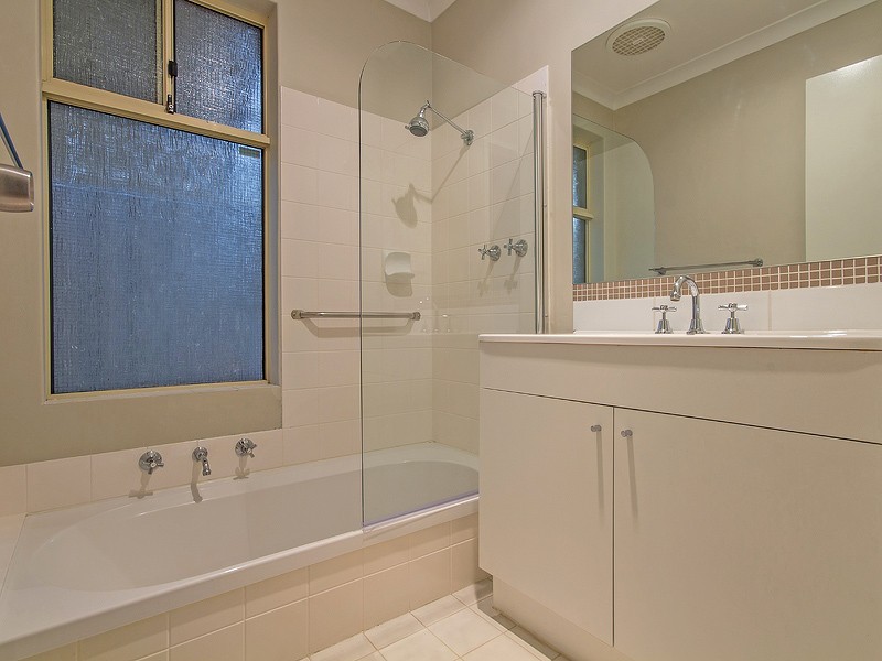 48 Cuthbertson Drive, Cooloongup WA 6168