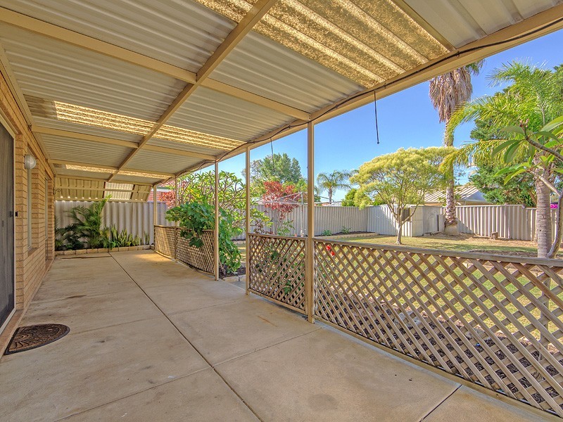48 Cuthbertson Drive, Cooloongup WA 6168