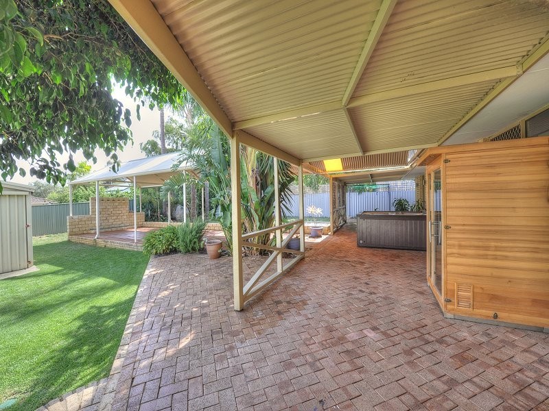 8 Wattle Close, Bouvard WA 6211