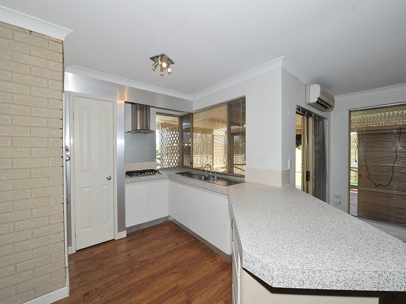 8 Wattle Close, Bouvard WA 6211