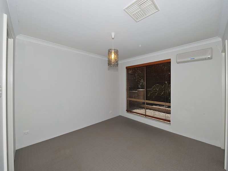 8 Wattle Close, Bouvard WA 6211