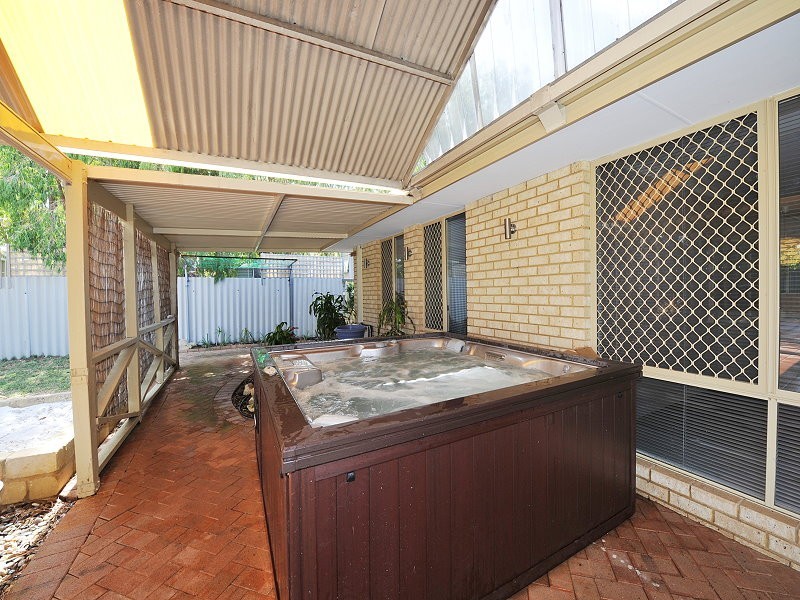 8 Wattle Close, Bouvard WA 6211