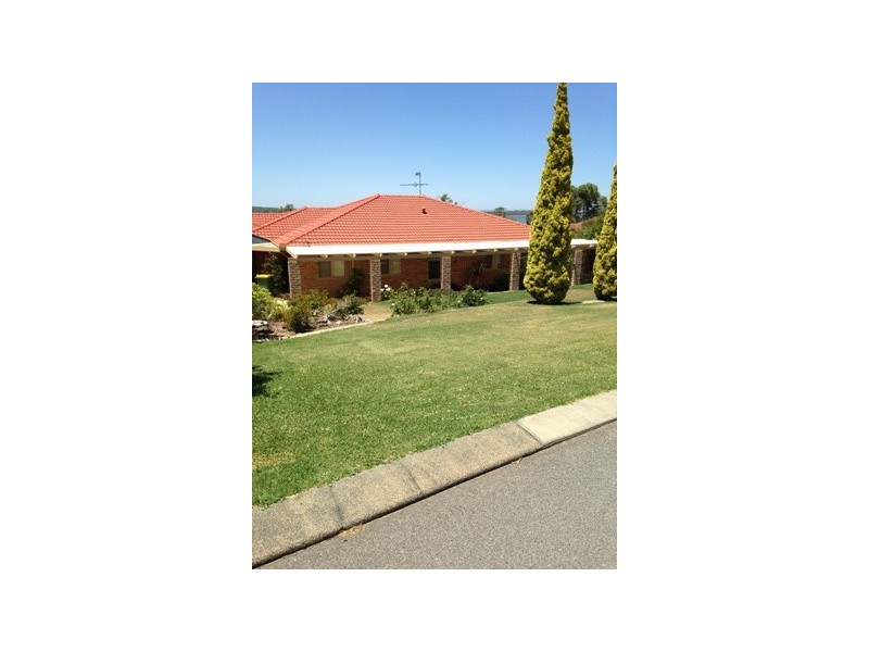 32 Pioneer Crt, Dawesville WA 6211