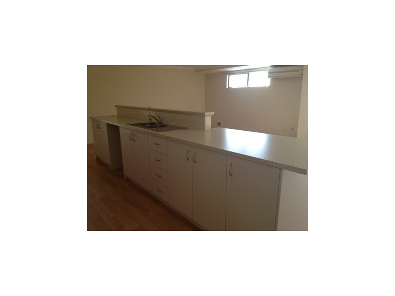 8 Lismore Ridge, Lakelands WA 6180