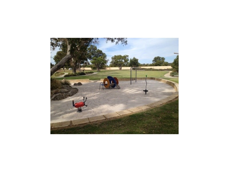 49 Ballard Meander, Lakelands WA 6180