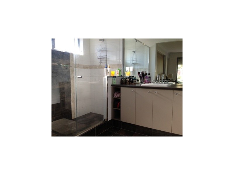 16 Sequin Close, Meadow Springs WA 6210