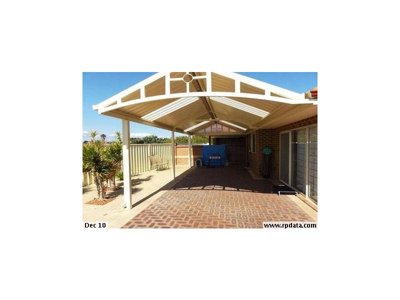 2 Hibiscus Rise, Halls Head WA 6210