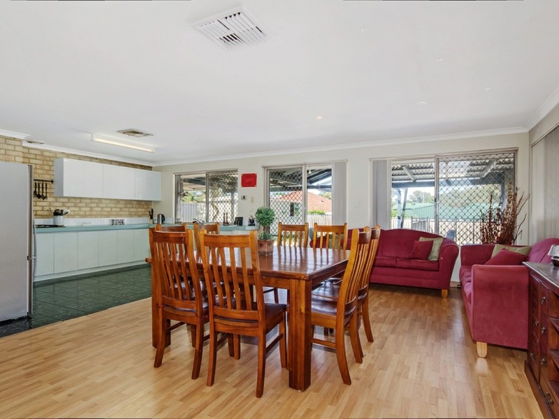 5 Selwyn Rise, Greenfields WA 6210