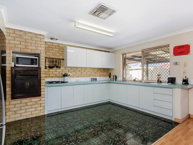 5 Selwyn Rise, Greenfields WA 6210