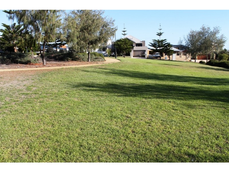 9 Masthead Way, Wannanup WA 6210