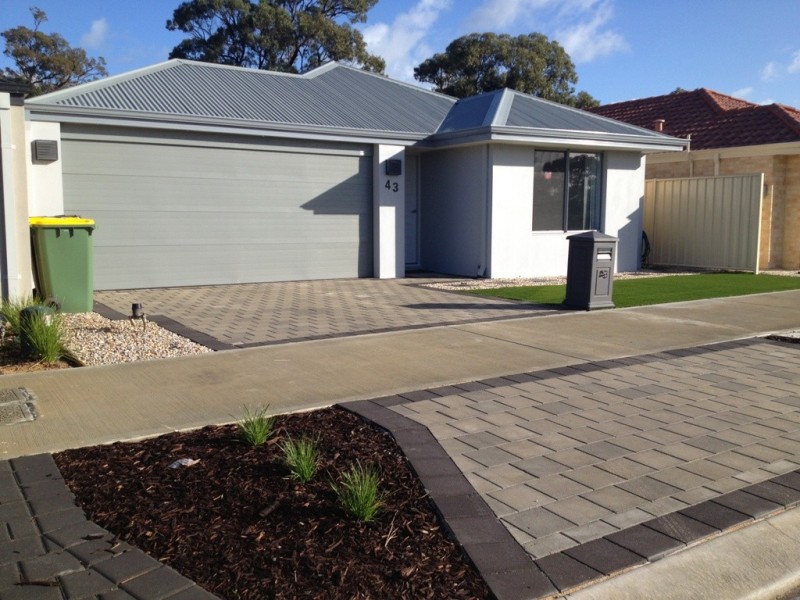 43 Warburton Trail, Lakelands WA 6180