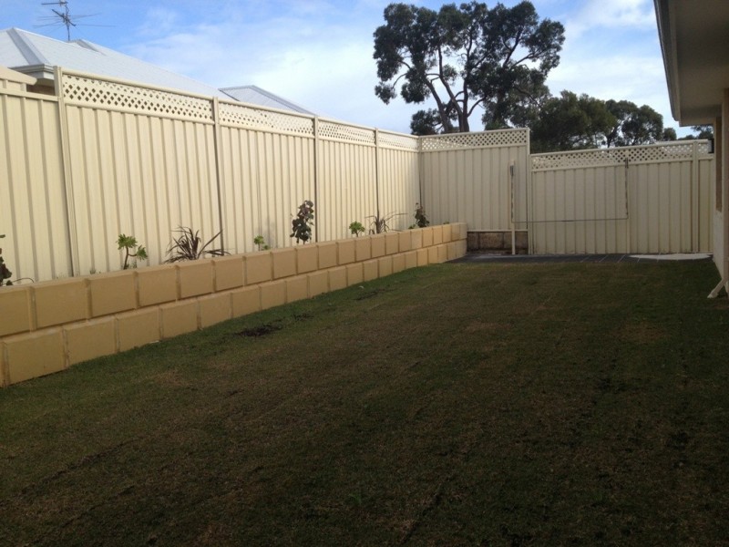 48 Ravendale Drive, Dudley Park WA 6210