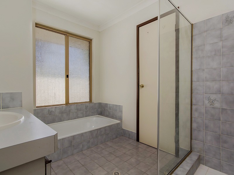 1A Tennyson Avenue, Halls Head WA 6210