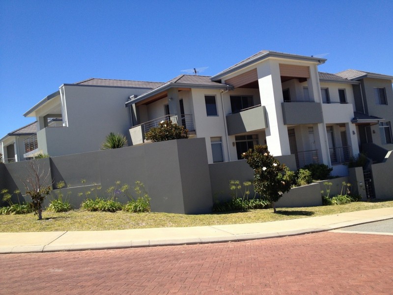 11/18 Caspian Ave, Wannanup WA 6210