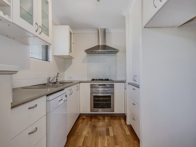 1/18 Davey Street, Mandurah WA 6210