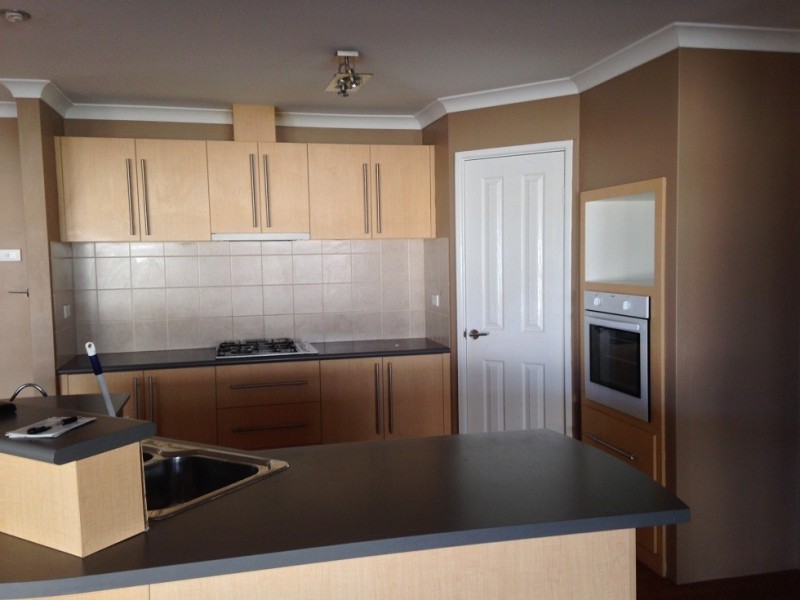 10 Lord Hobart Drive, Madora Bay WA 6210