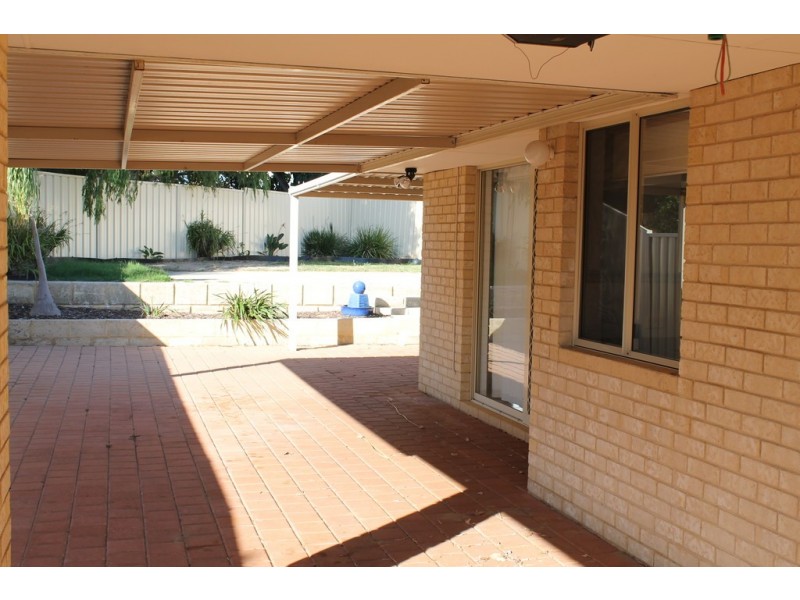 12B Darter Place, Halls Head WA 6210